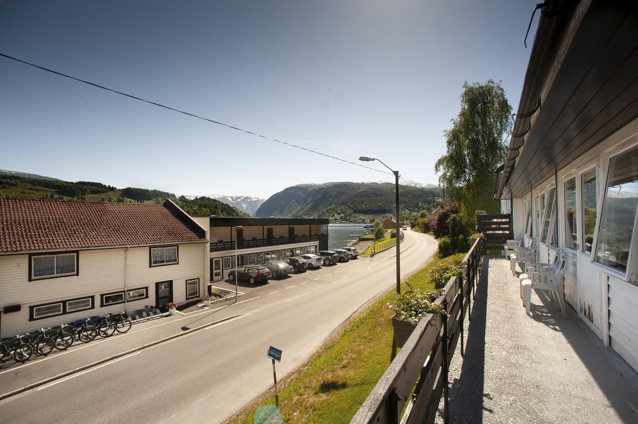 Strand Fjordmotel Ulvik Eksteriør billede